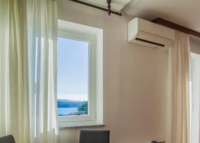 Panorama With Private Parking Apartment