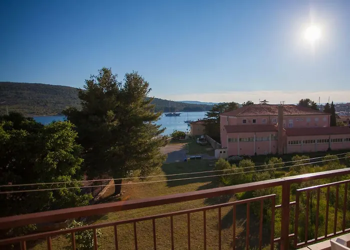 Panorama With Private Parking Cres